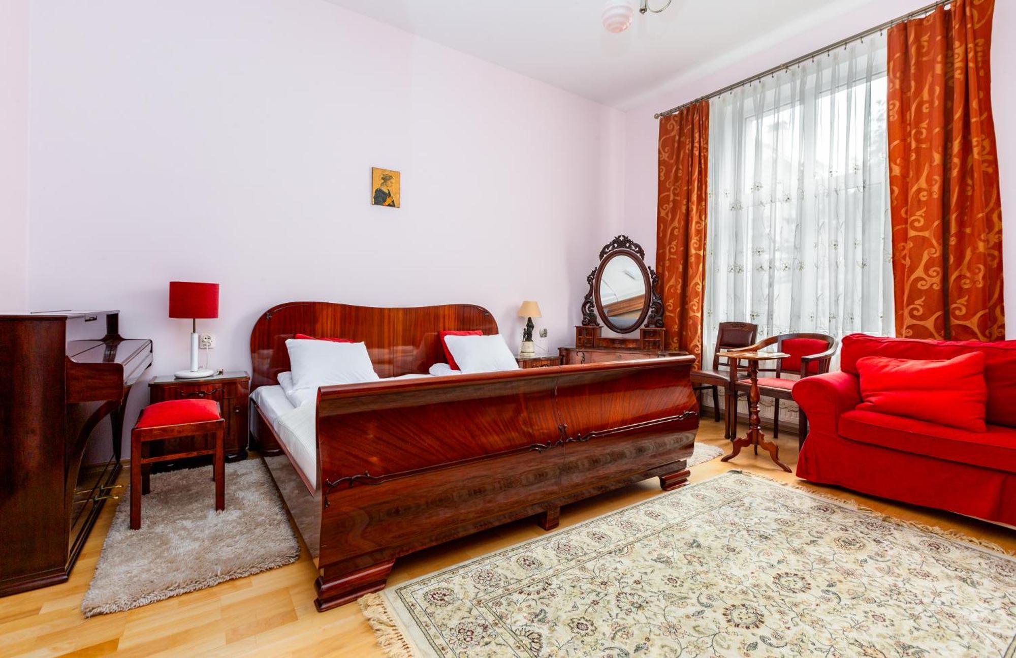 Apartment Red *